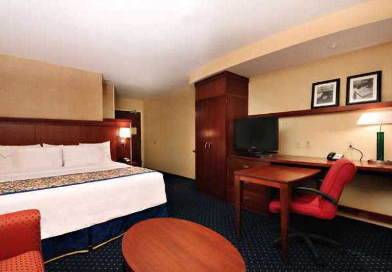 Courtyard By Marriott Las Vegas Stadium Area Стая снимка