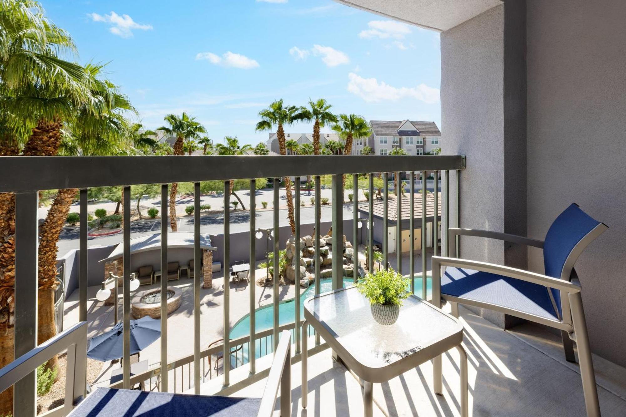 Courtyard By Marriott Las Vegas Stadium Area Екстериор снимка