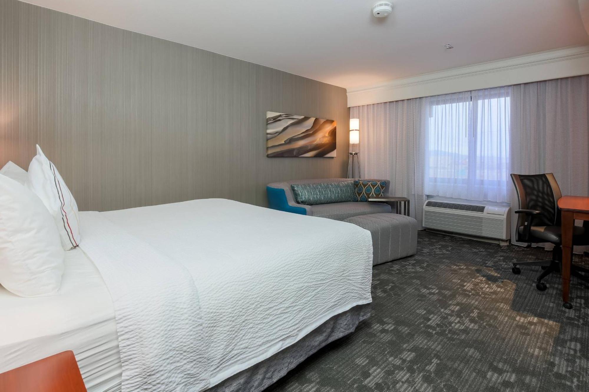Courtyard By Marriott Las Vegas Stadium Area Екстериор снимка