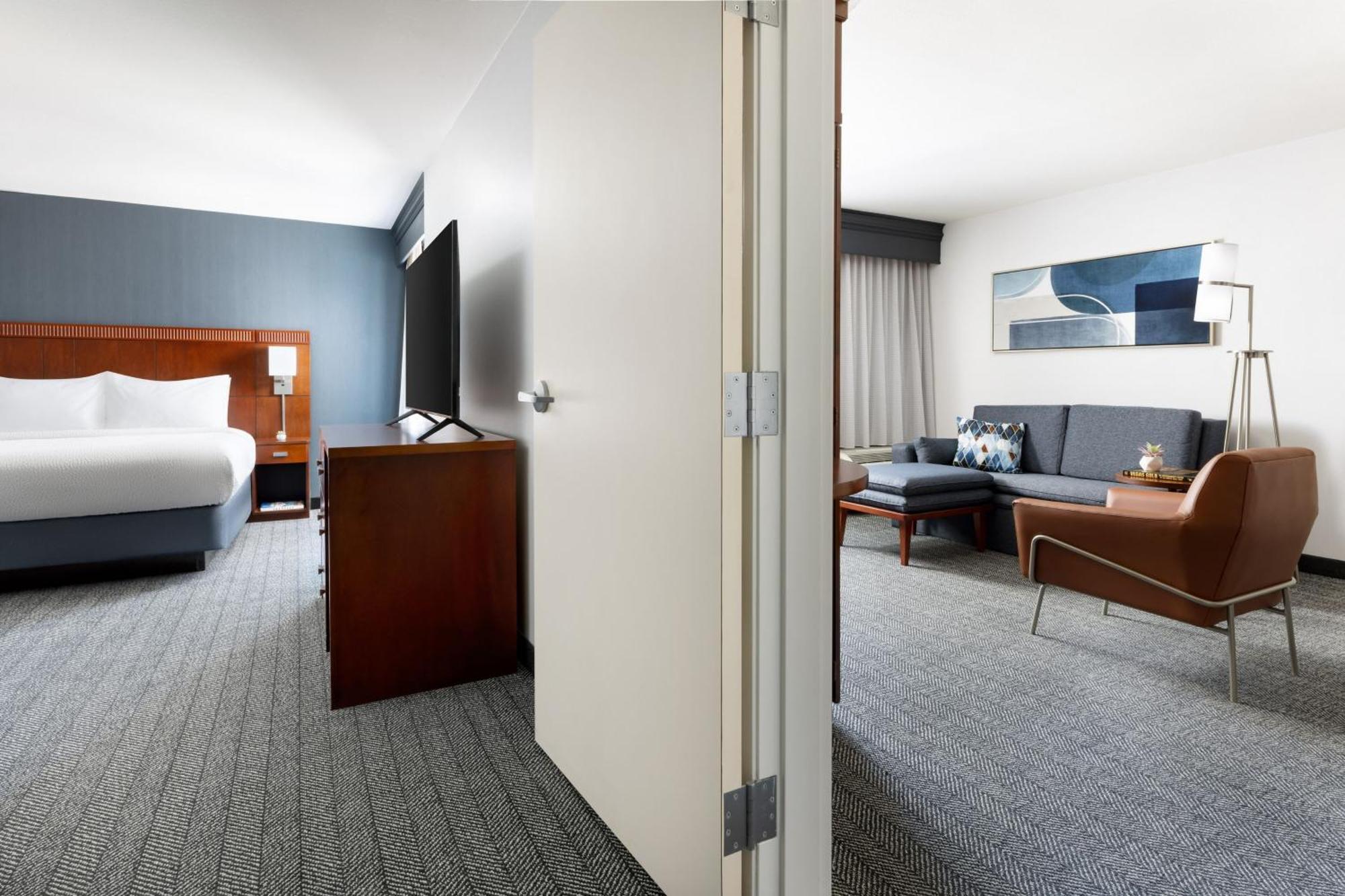 Courtyard By Marriott Las Vegas Stadium Area Екстериор снимка