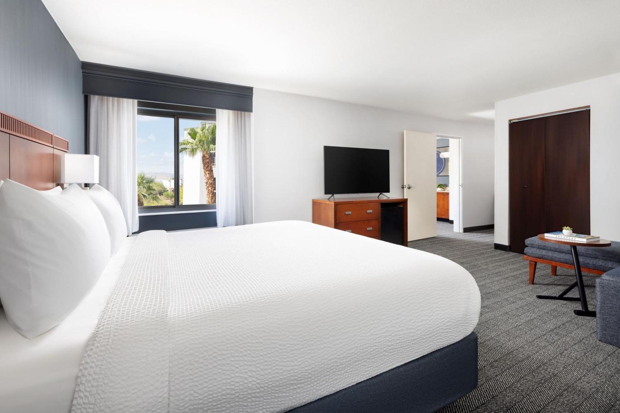 Courtyard By Marriott Las Vegas Stadium Area Екстериор снимка