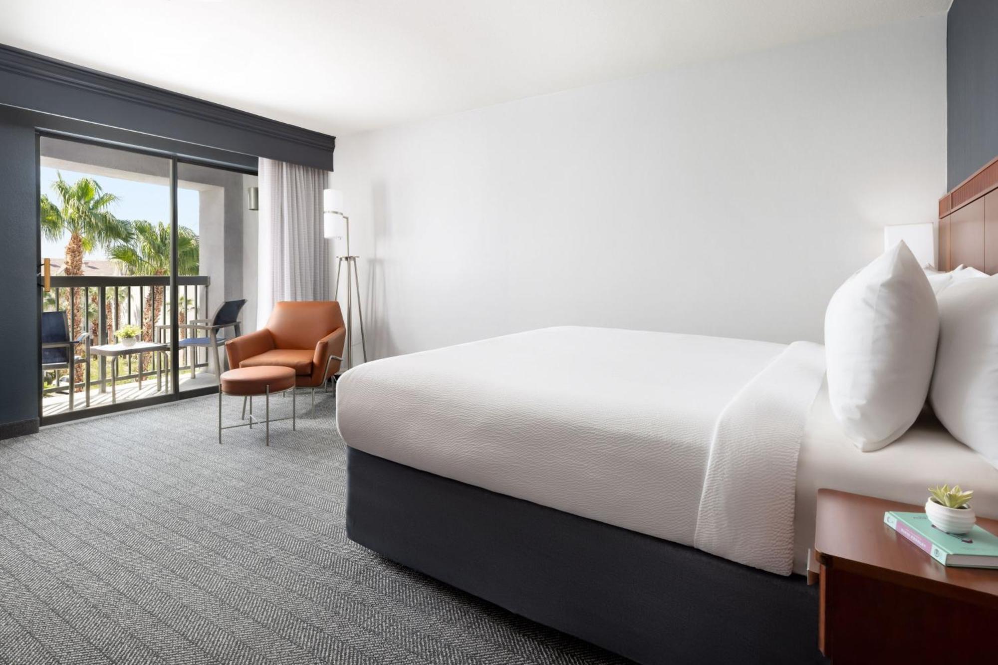 Courtyard By Marriott Las Vegas Stadium Area Екстериор снимка