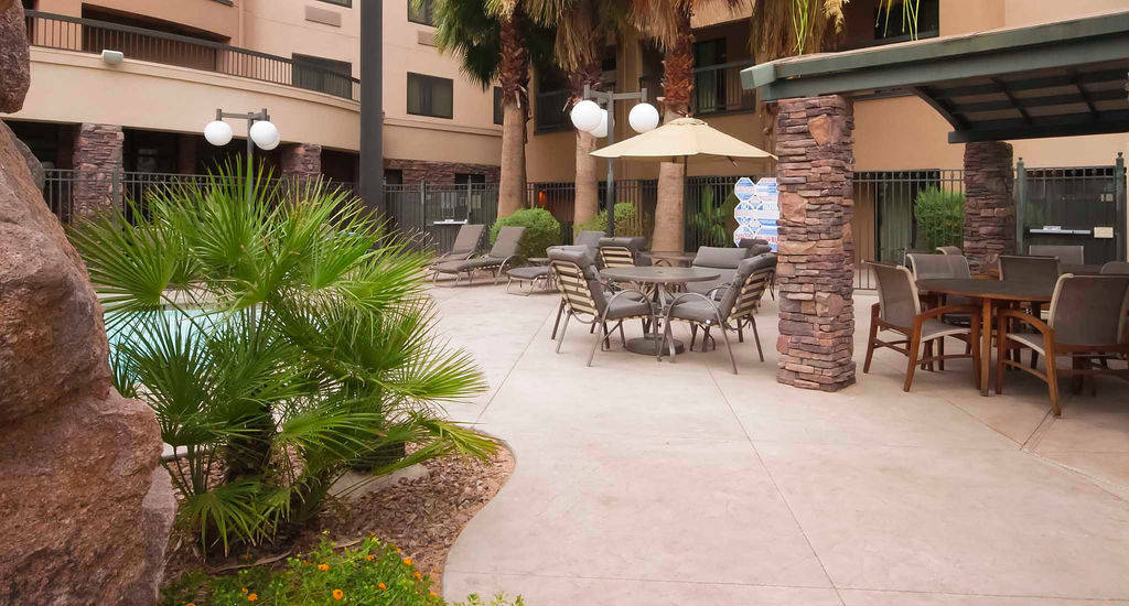 Courtyard By Marriott Las Vegas Stadium Area Екстериор снимка